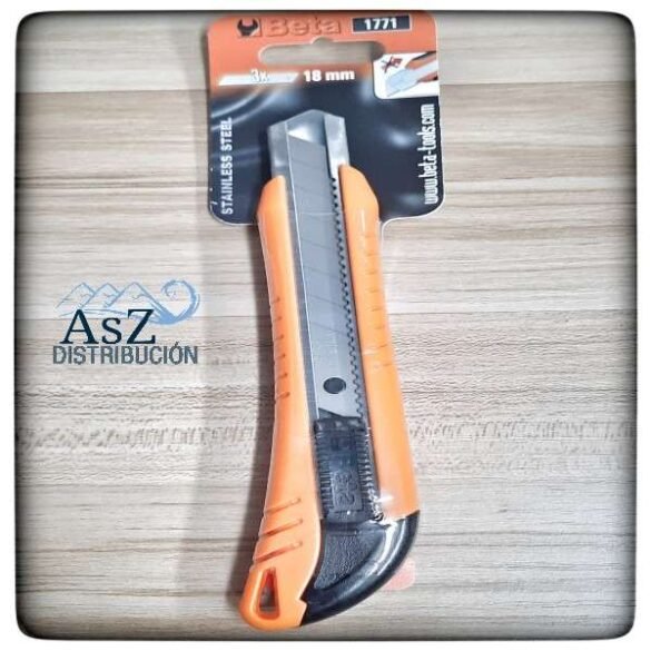 Cutter 18 mm con 3 hojas Beta