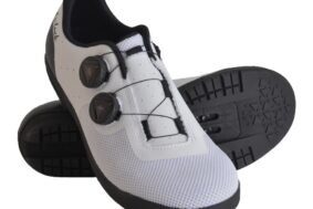 ZAPATILLA JOHN LUCK COROLLA MTB HORMA RESPETUOSA BLANCA